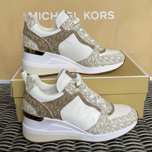 Michael Kors Crista Trainer Tech Canvas/MK Print 49F1CRFS1D OP WHITE/ECRU WMNS - Picture 2 of 16